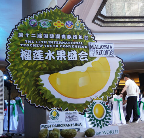 Malaysia Book of Record "Most Participans In A Durian Treat Fiesta" 1188 durian lovers